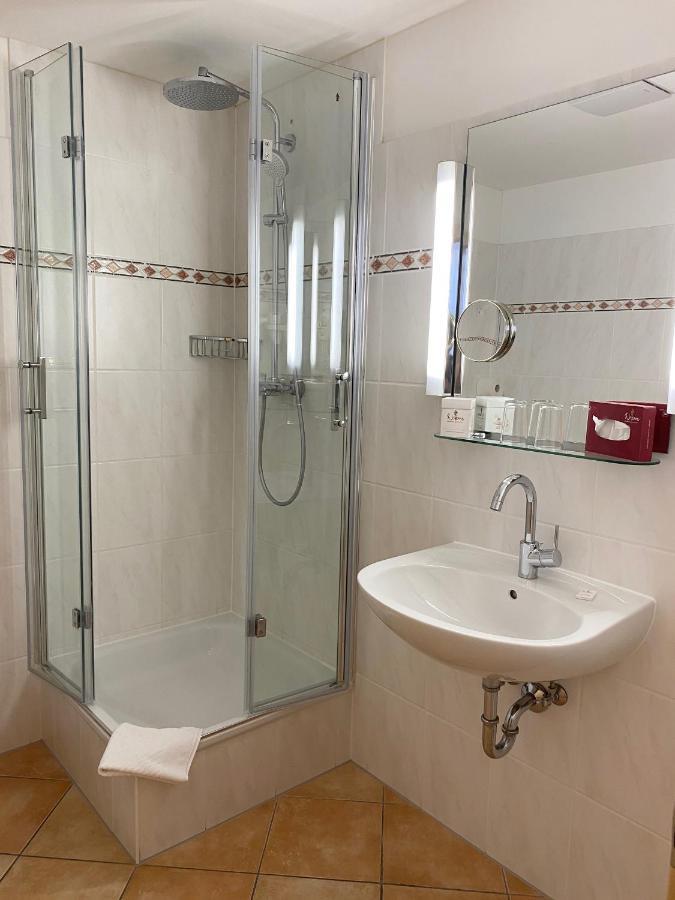 Seehotel Schaepfle Uberlingen Dış mekan fotoğraf